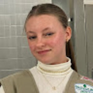 Meet your Posher, Claire
